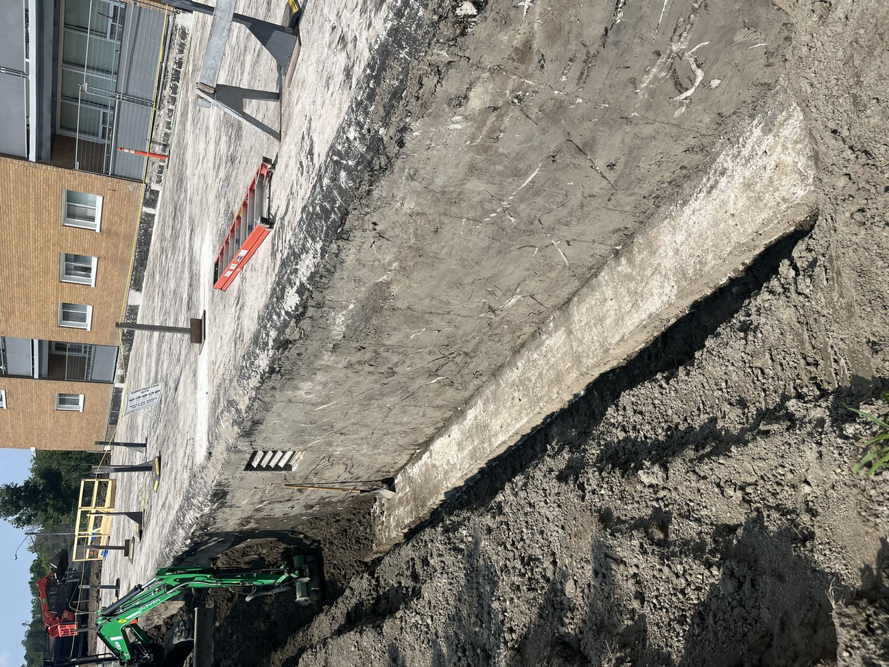 41 Woodbridge Crescent underground parking garage